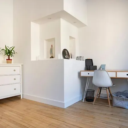 Apartamento Le Saint Baudile 80m2 Centre Ville, Parking, Vue Sur Eglise Nimes