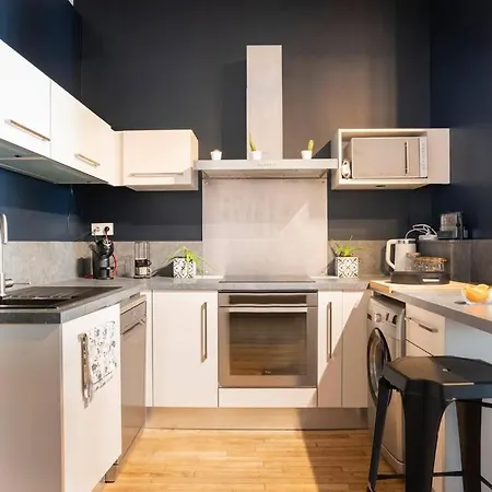 Le Saint Baudile 80m2 Centre Ville, Parking, Vue Sur Eglise Nimes